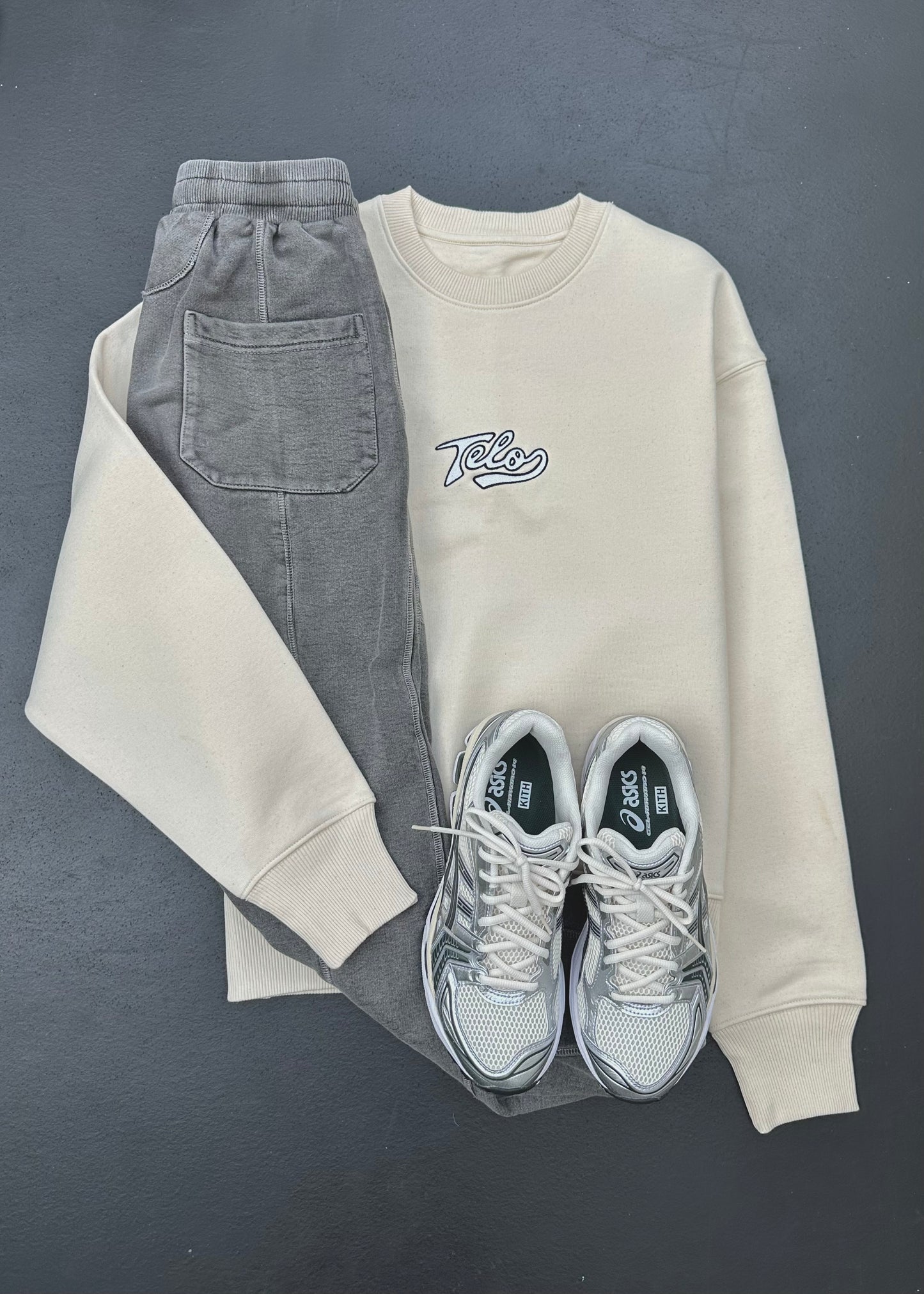 CURVE CREWNECK (CREAM)