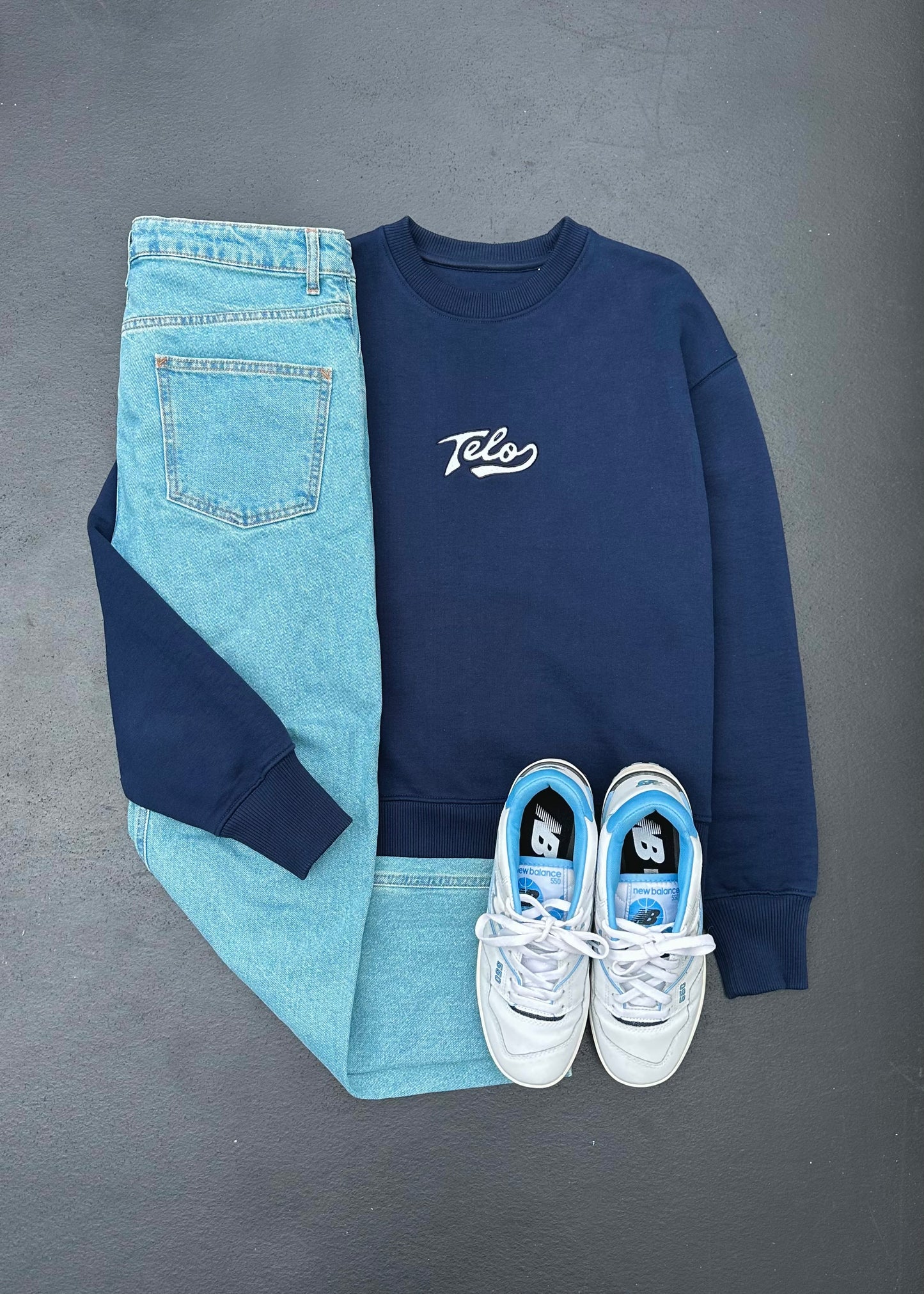 CURVE CREWNECK (NAVY)